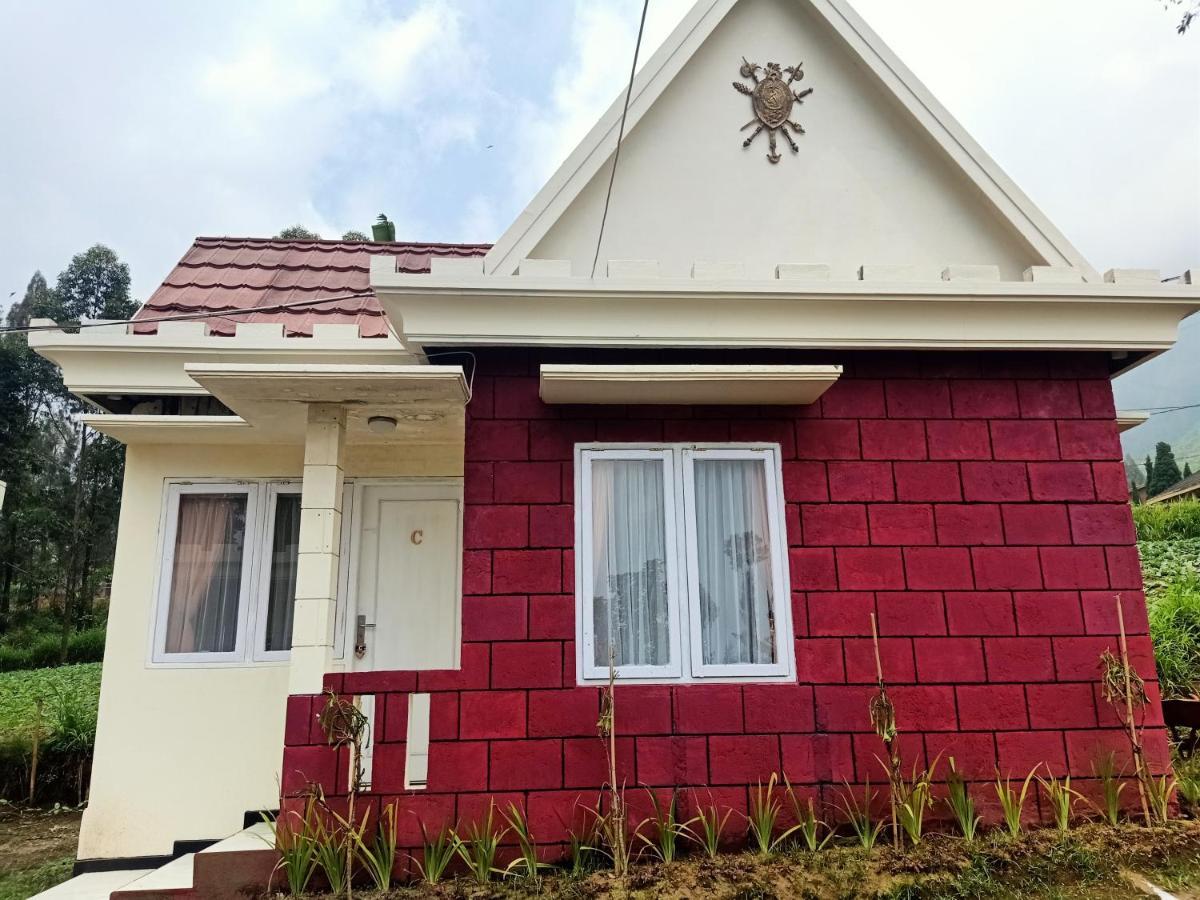 Istana Bromo Resort Exterior photo
