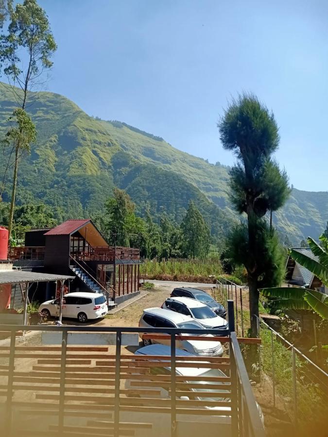 Istana Bromo Resort Exterior photo