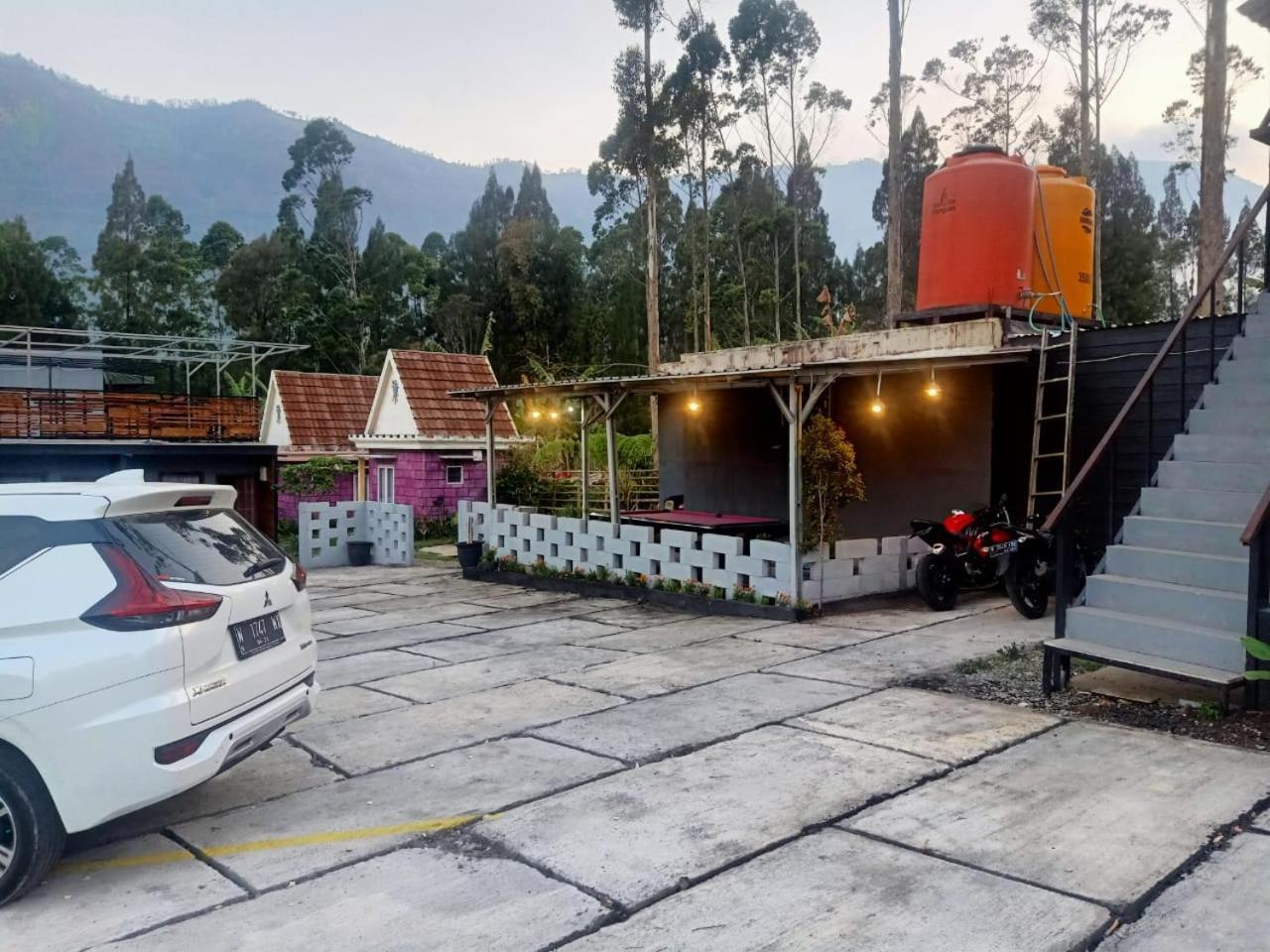 Istana Bromo Resort Exterior photo