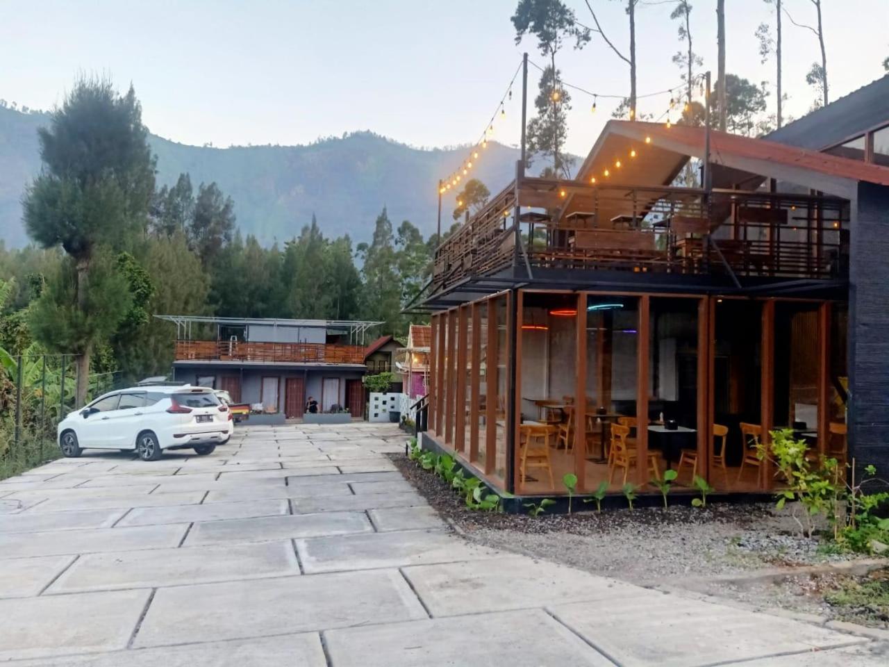 Istana Bromo Resort Exterior photo