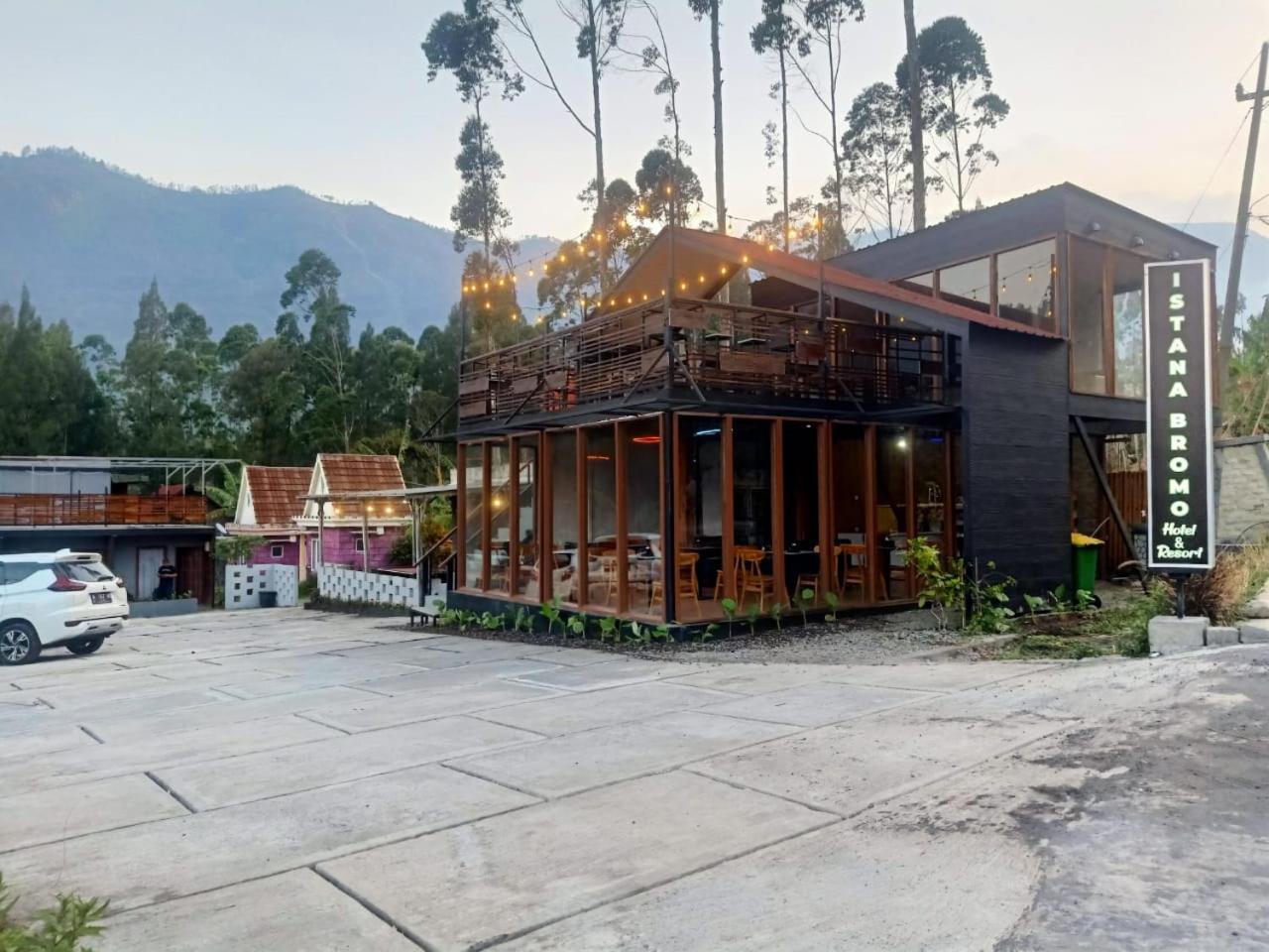 Istana Bromo Resort Exterior photo