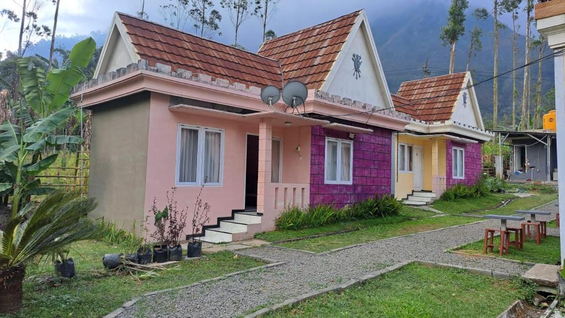 Istana Bromo Resort Exterior photo